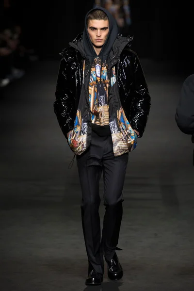 Look 36
